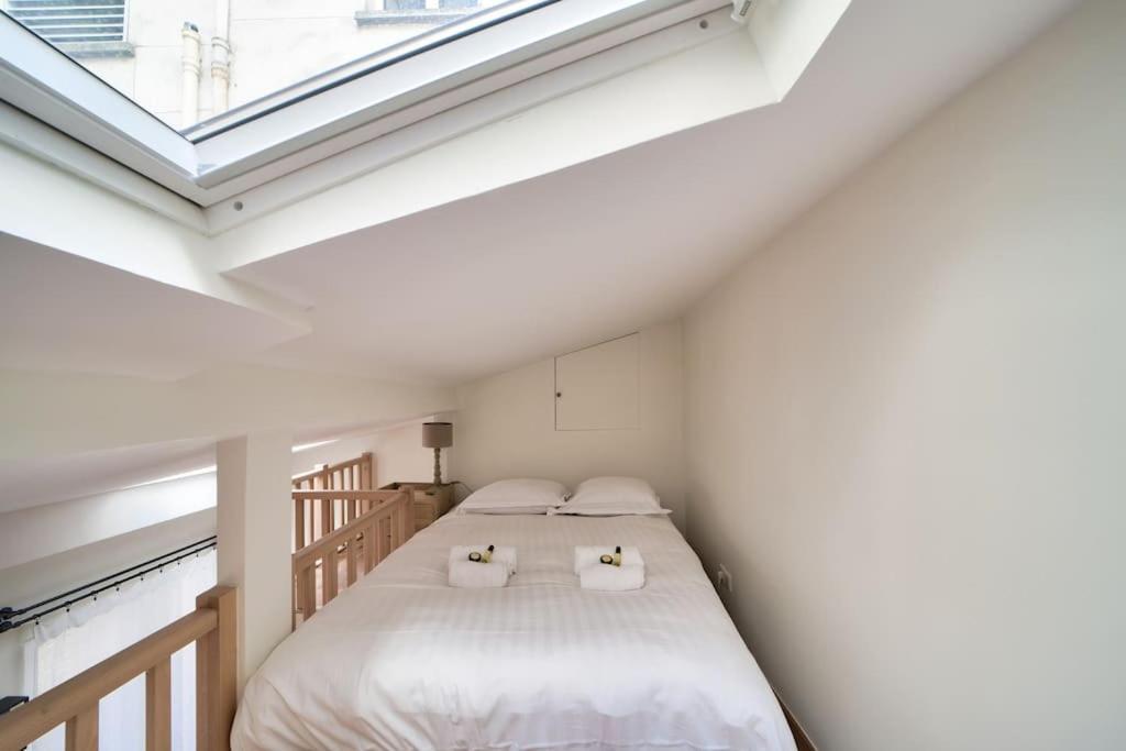 Superbe Maisonnette Neuve Au Coeur De Paris Luaran gambar
